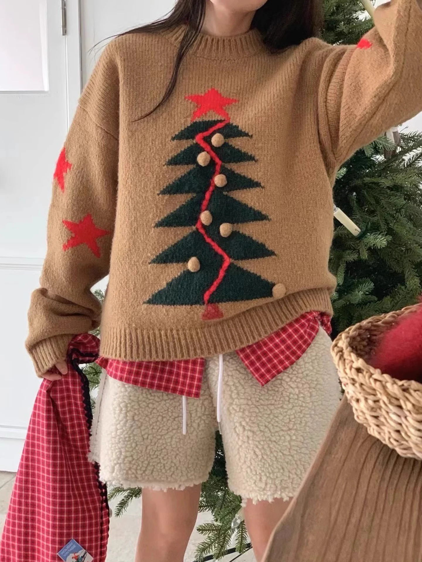 レトロなシサスツリー刺繍入りカラーブロロングスリーブレディースニットウェアスタープリントトップ冬新作通勤ルーズフィット