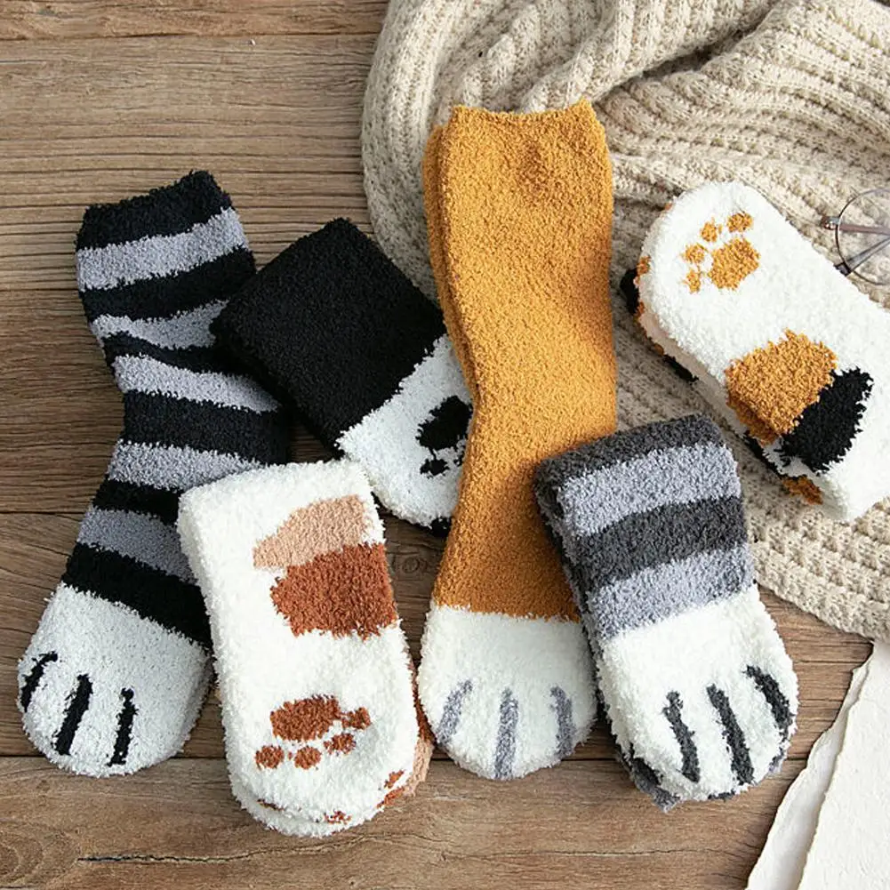 Calcetines mullidos cálidos de invierno para mujer, bonitos calcetines peludos con huella de pata de gato y garra de Animal, calcetines gruesos de lana Coral para dormir en el suelo del hogar