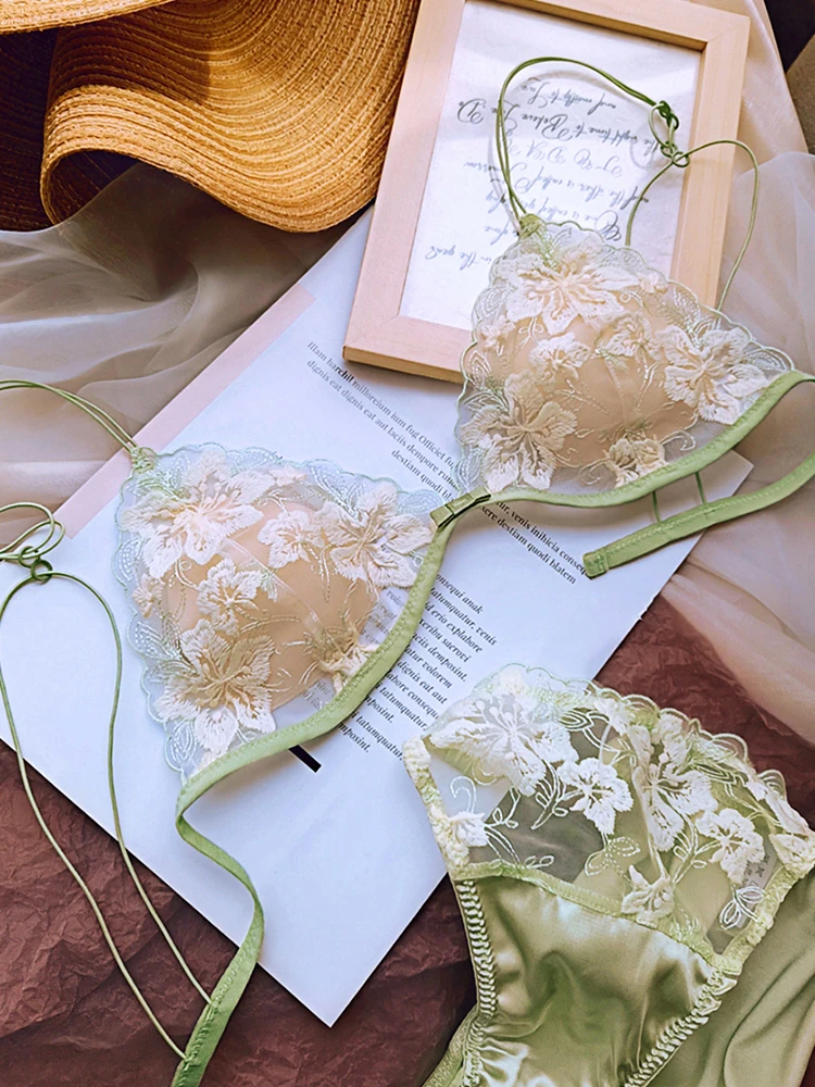 الدانتيل الفرنسي Minimizer الصدرية مجموعة كبيرة التمثال مثلث Bralette اللاسلكية مثير مجموعة الملابس الداخلية النقية مغر شير الملابس الداخلية للنساء