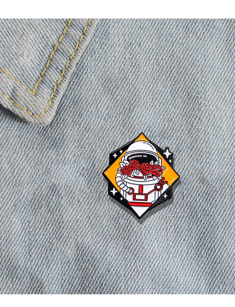 Aerospace series alloy brooch for Women Men cartoon cute astronaut planet shaped badge drip oil student accessory