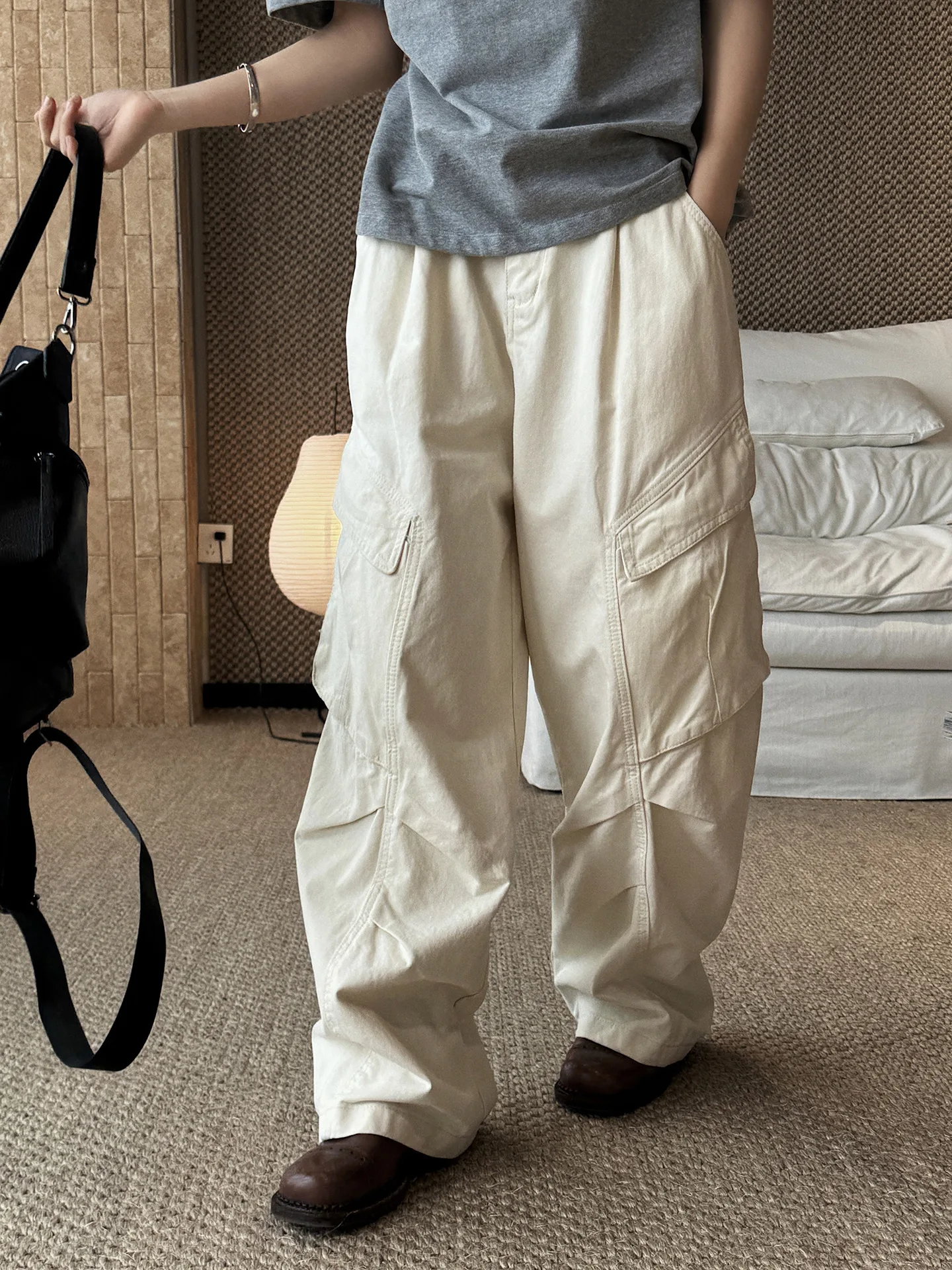 

Весенняя рабочая одежда, джинсы прямого кроя с плиссировкой, с большими карманами, свободного силуэта, женские брюки