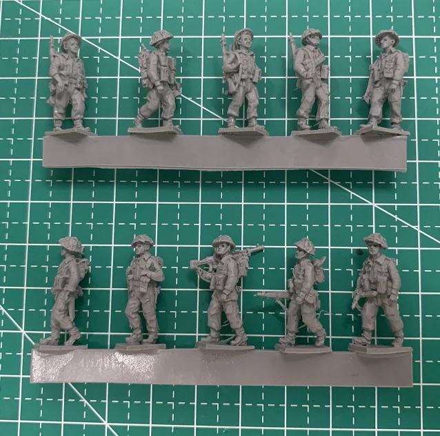 Resin Figure Model Kits 1/72 GKBritish Walking Marching Soldiers 10 Numbers Unassembled Unpainted DIY Toys