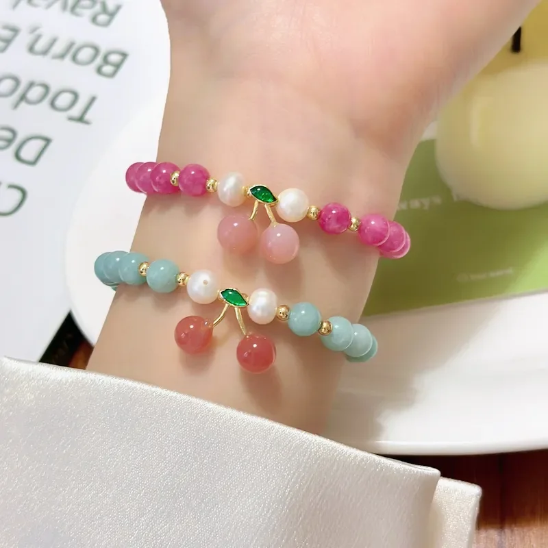 New super fairy sweet little fresh salt source agate cherry bracelet student girl heart bracelet girlfriend jewelry wholesale