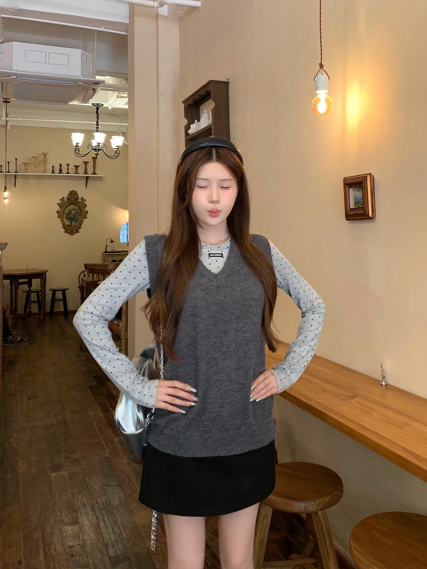 Stylish High Waist A-Line  Skirt for Women Elegant Black Autumn New Arrival Fashionable Versatile Commute Korean Style