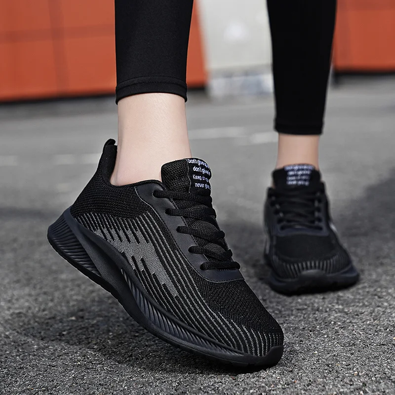 Summer Hot Sale Red Mesh Men Running Sneakers Big Size 47 Light Breathable Women Training Shoes Non-slip Sport Shoes for Man