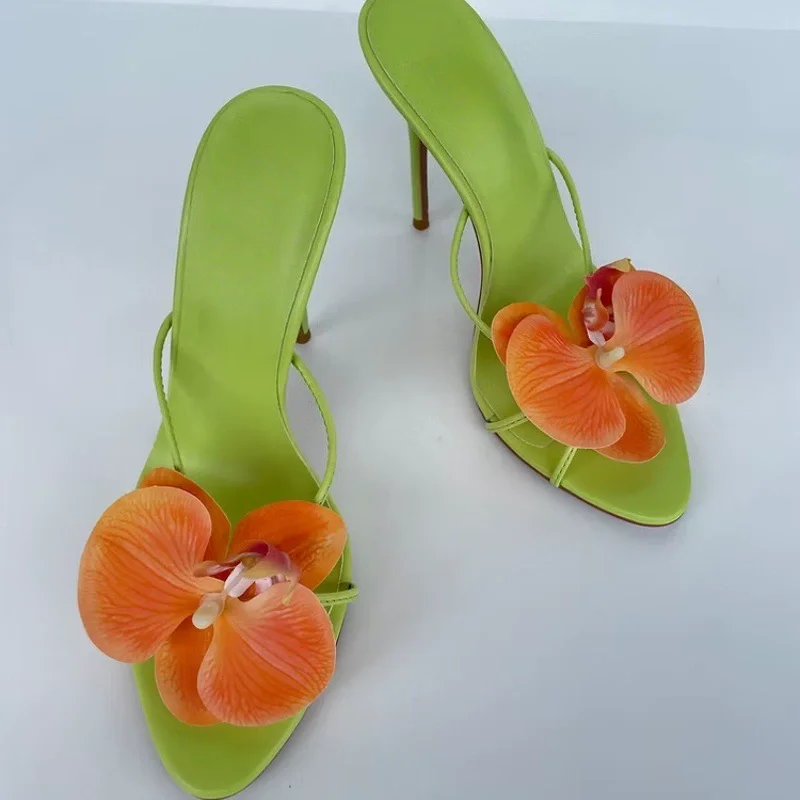 

Тапочки на высоком каблуке Stin, новые летние остроконечные лакированные замшевые модные тапочки с цветочным принтом, платье, женские сандалии большого размера
