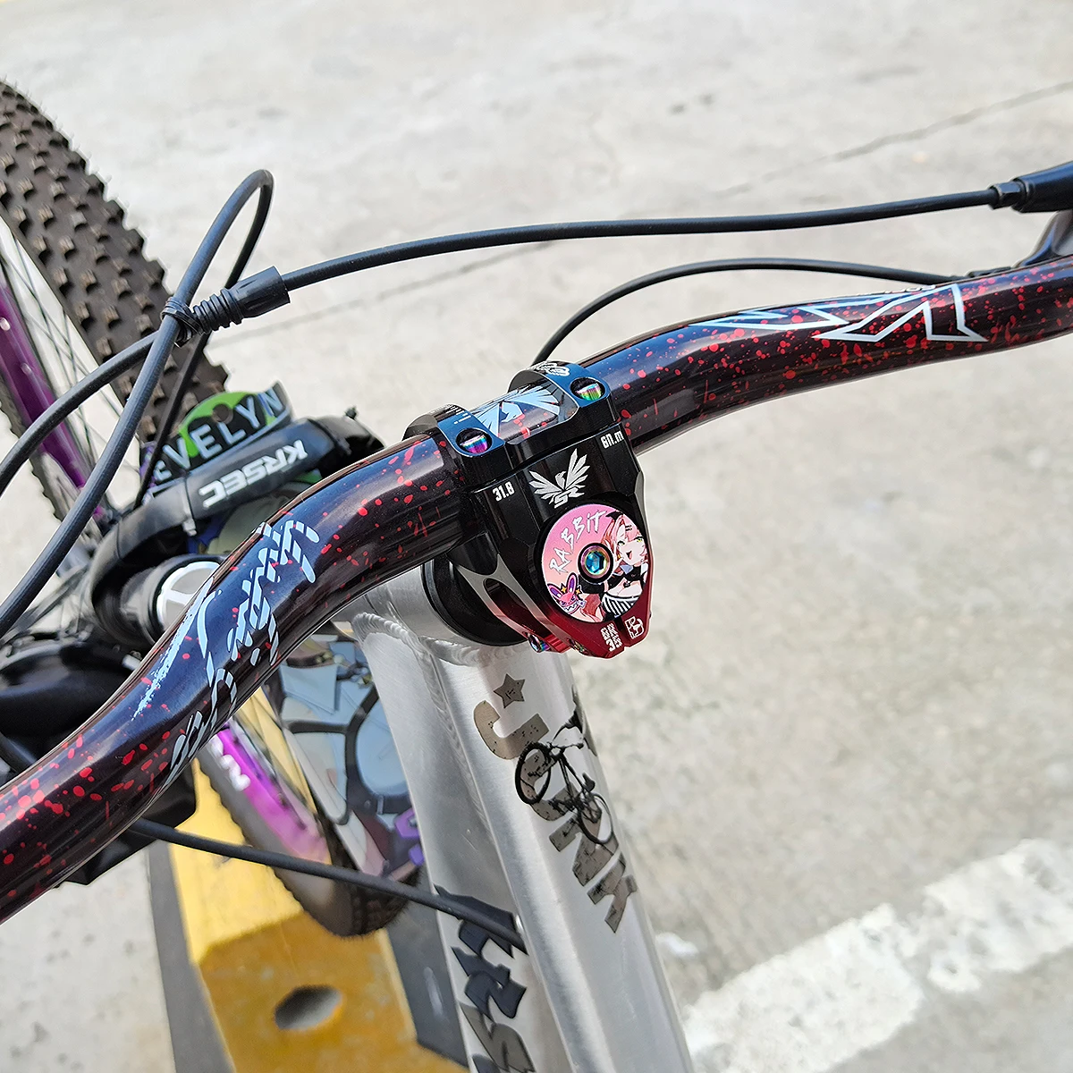 KRSEC 31,8 mm Mountainbike-Lenker, Fahrrad-Riser-Lenker aus Aluminiumlegierung, 55 mm Aufstieg, 780 mm Länge, Lenker mit heller Oberfläche – Detail 9