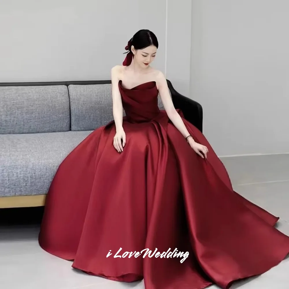 Burgundowe suknie wieczorowe bez ramiączek 2025 plisowana bez rękawów linia A długość do podłogi sukienka na bal maturalny suknia na przyjęcie weselne dostosowane