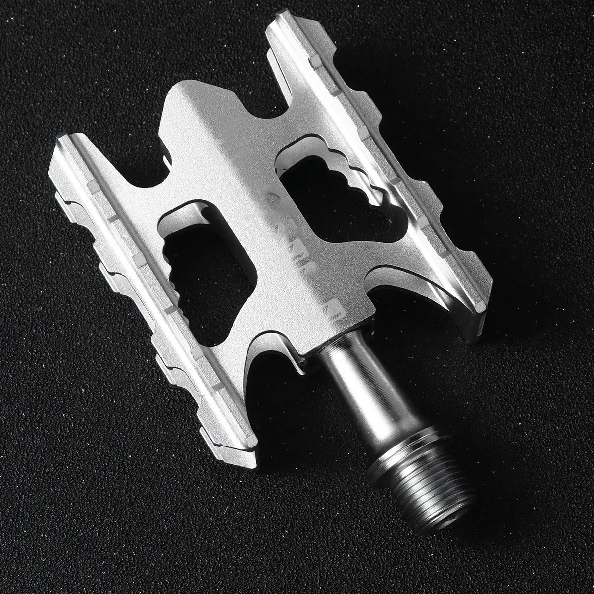 

Lightweight Pedal 1 Pair Aluminium Alloy Bike Pedal Foldable Efficient Steady Bearing Structure for Mountain Road Urban Cycling