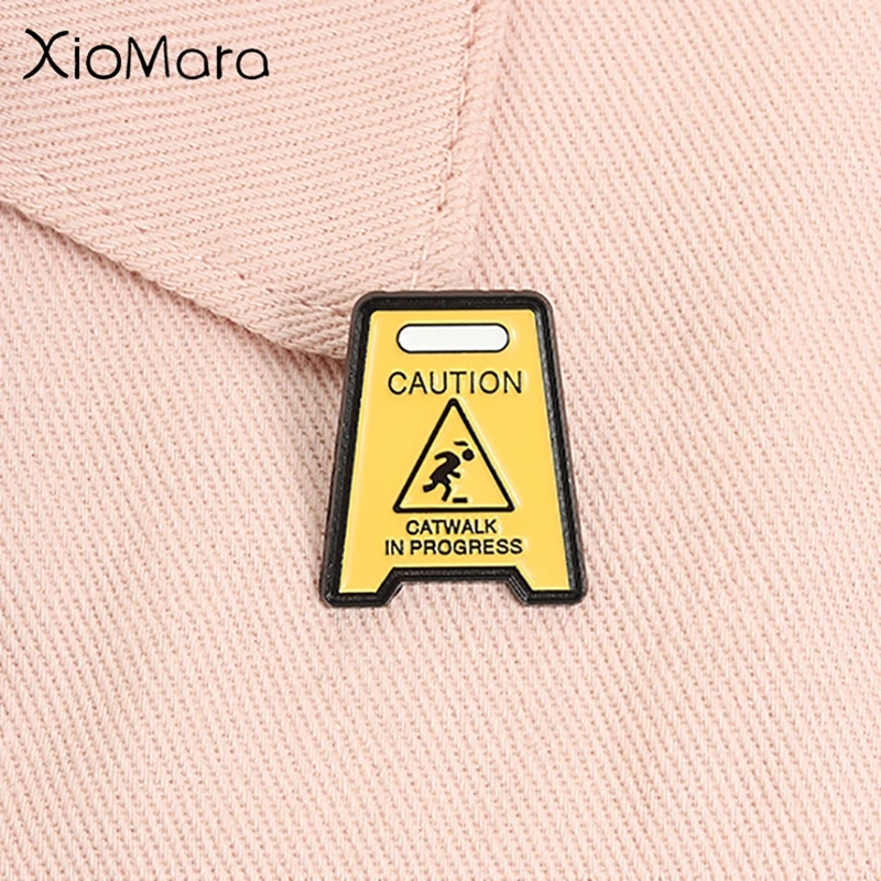 

Funny Warning Sign Enamel Pin Stop Sign Caution Catwalk In Progress Stop Symbol Brooch Lapel Badge Jewelry Gift for Friends ﻿