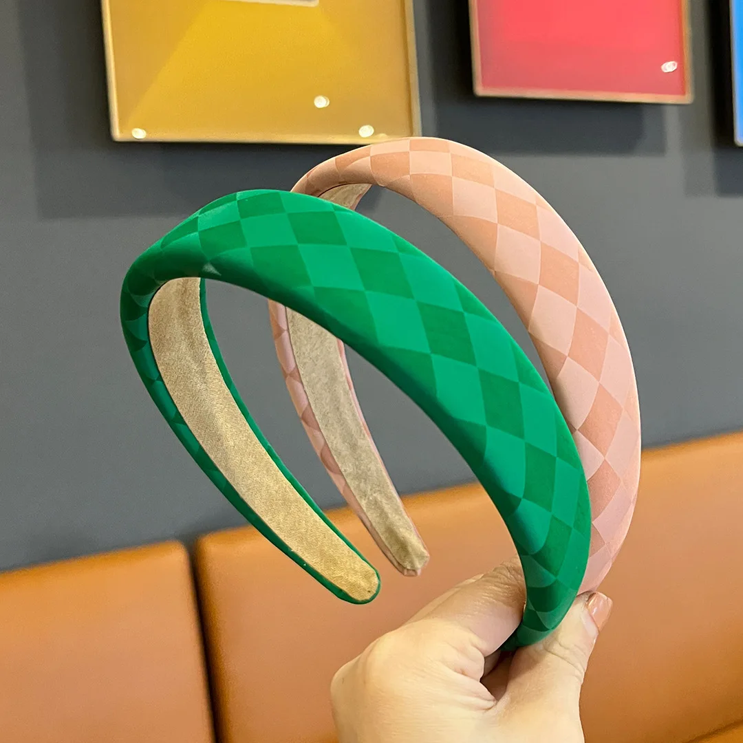 

High Crown Headband Hair Hoop Checkerboard Pattern PU Leather Wide Retro Elegant for Women Special Occasions Hair Accessories