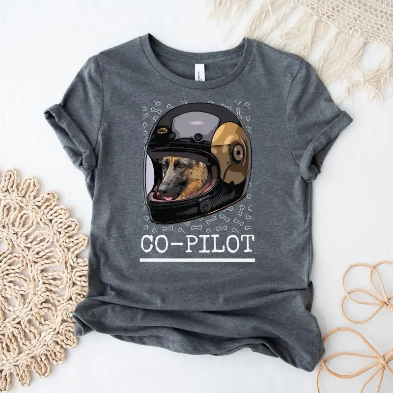 

Футболка с немецкой овчаркой is My Co Pilot