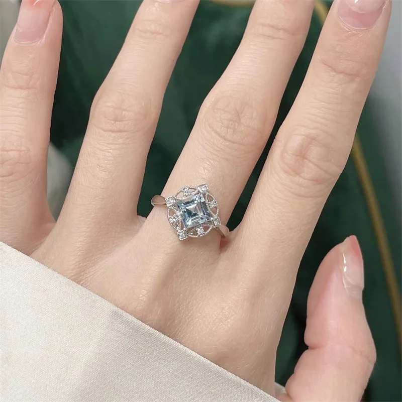 New, unique, open-ring design for womeninsCool, minimalist, and versatile fashion jewelry – a popular choice among influencers
