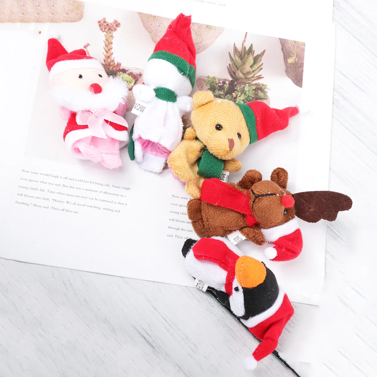 5 stücke Weihnachten Fingerpuppen Santa Deer Sonowman Pädagogische Fingerpuppen Puppen Handspielzeug kinder fingerpuppen