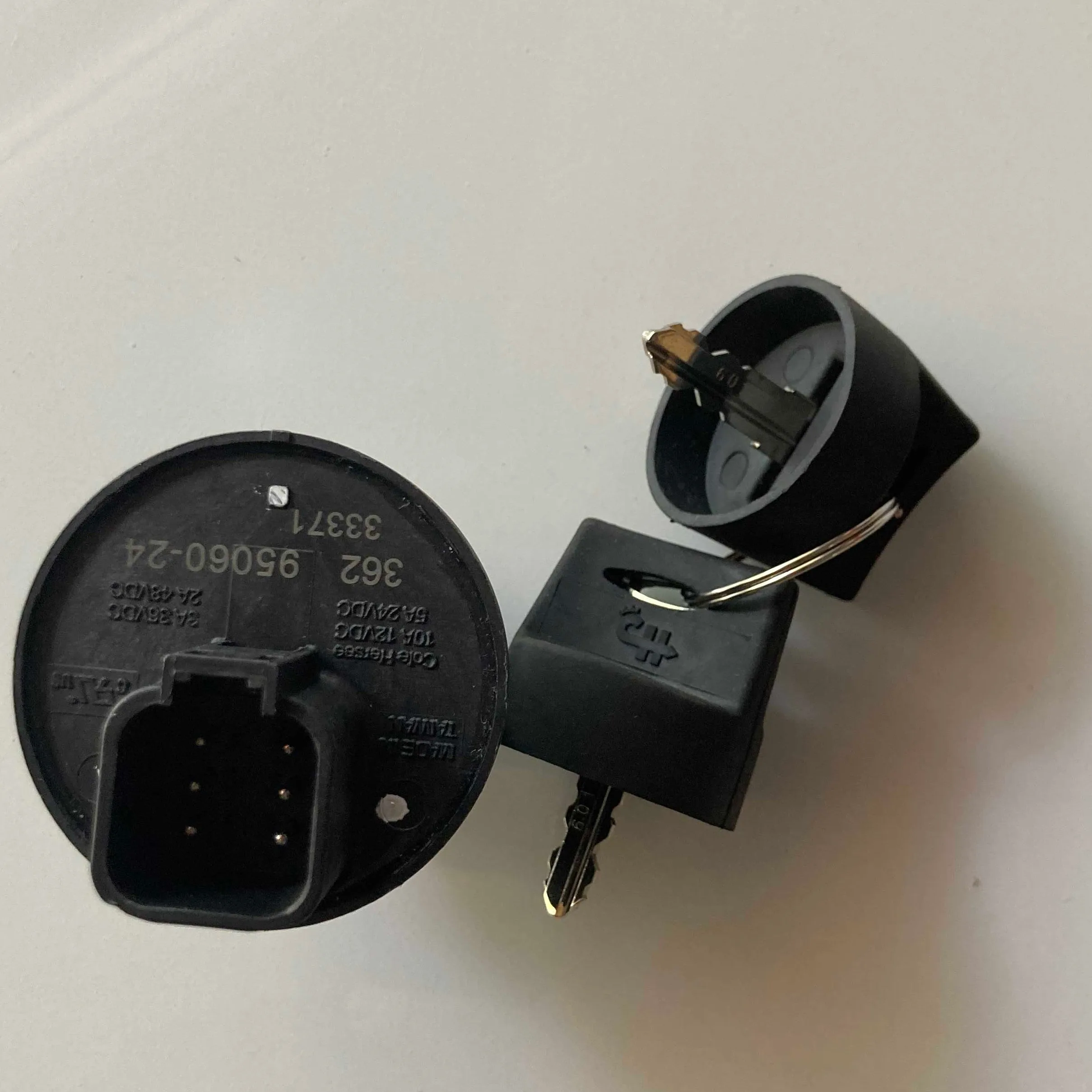 Sany SY16 26 35 50 Xugong 15 Mountain Push 17 Micro Dig Ignition Switch, Key, Power Starter High Quality