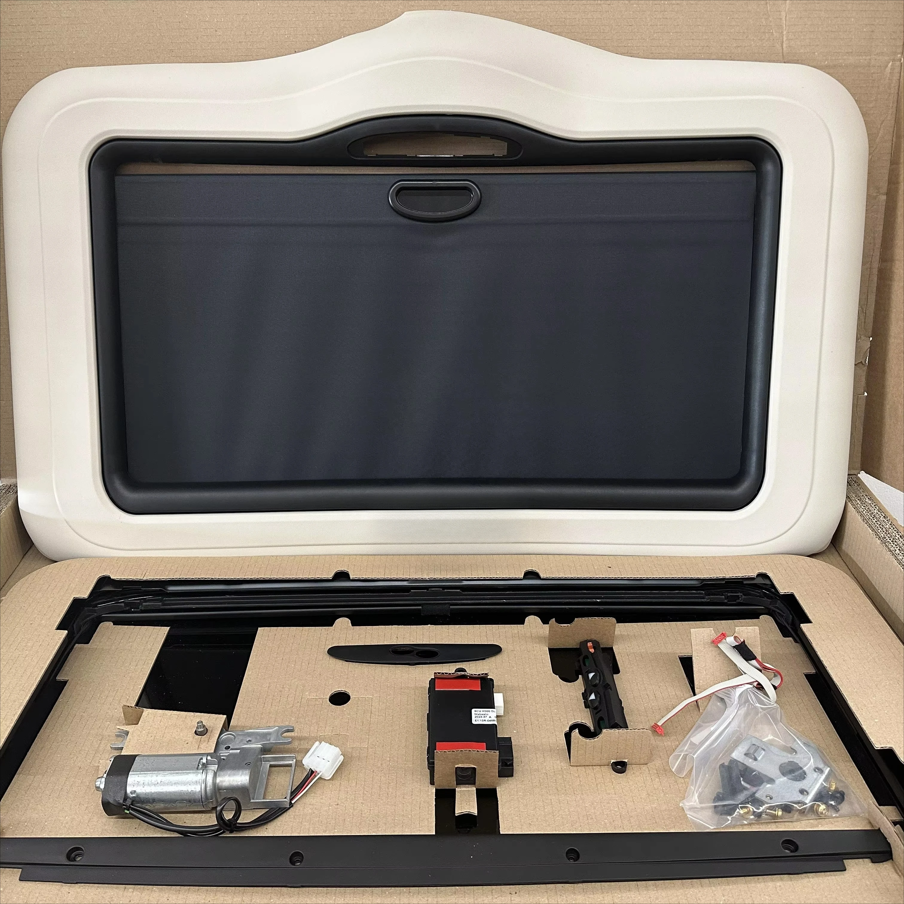 

Competitive Original Webasto H300DLL Universal Sunroof 860*495mm