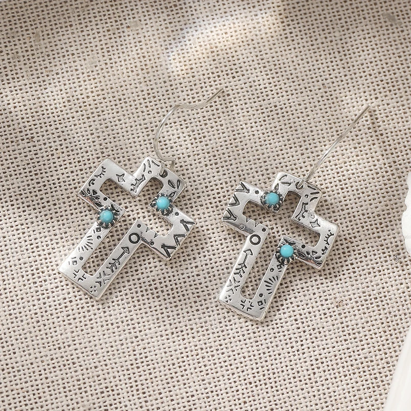 Ethnische Silberfarbene Blaue Stein-Kreuz-Ohrhänger für Damen Metall Handgeschnitzte Hohle Ohrringe für Party und Alltag – Detail 5