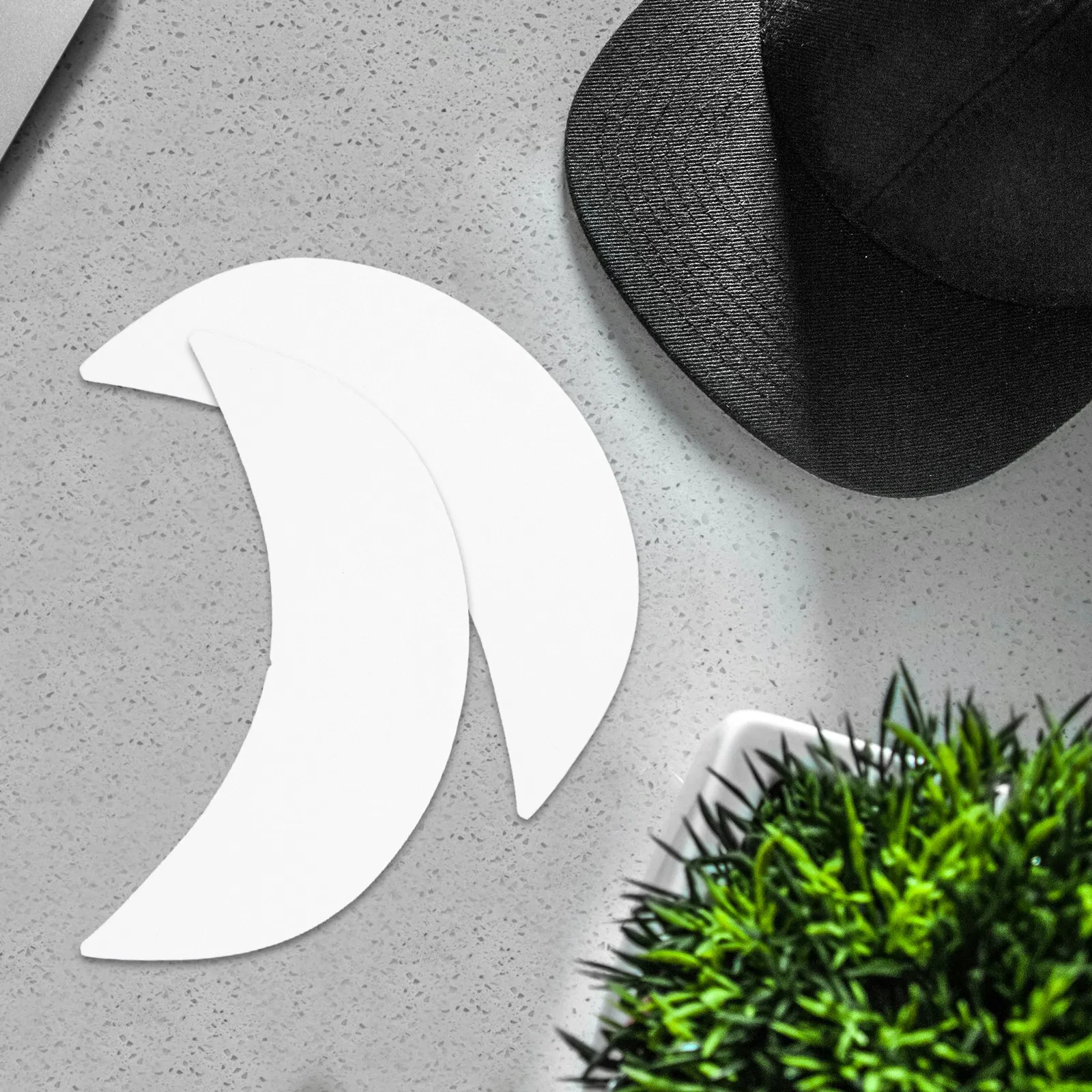 

50Pcs Antistatic Baseball Cap Visor Insert Plastic Resin Hat Shaper Insert for DIY Baseball Cap Brim Replacement Accessories