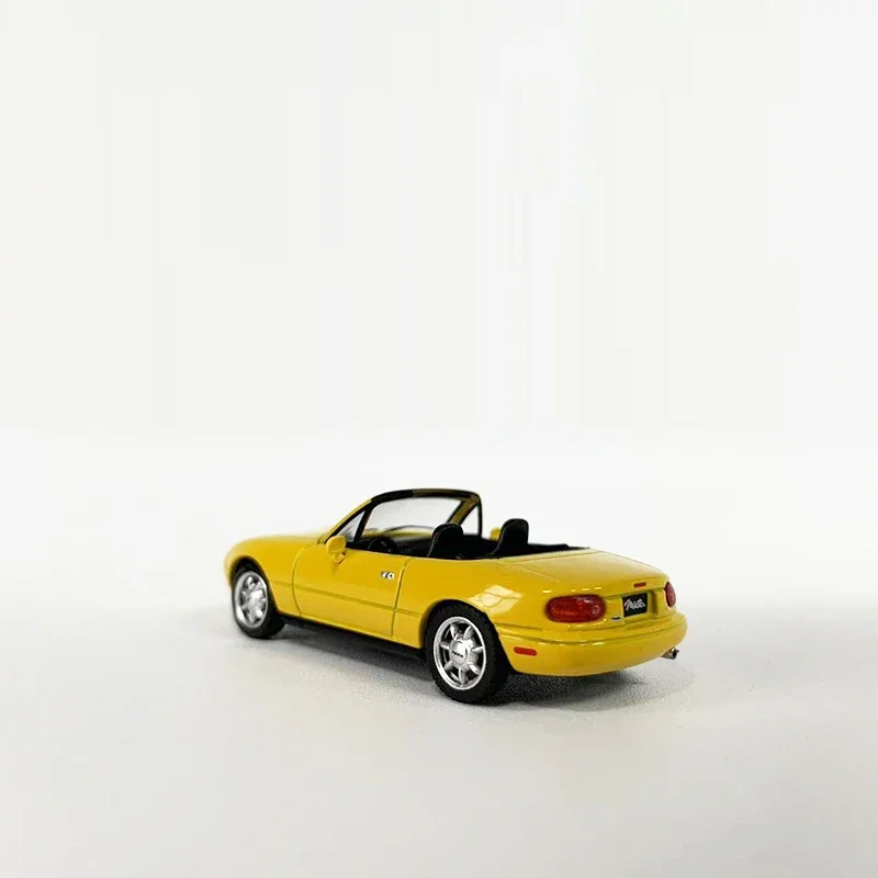 مجموعة سيارات مينيجت 1:64 موديل سيارة مياتا MX-5 (NA) مصنوعة من خليط معدني # 392-LHD