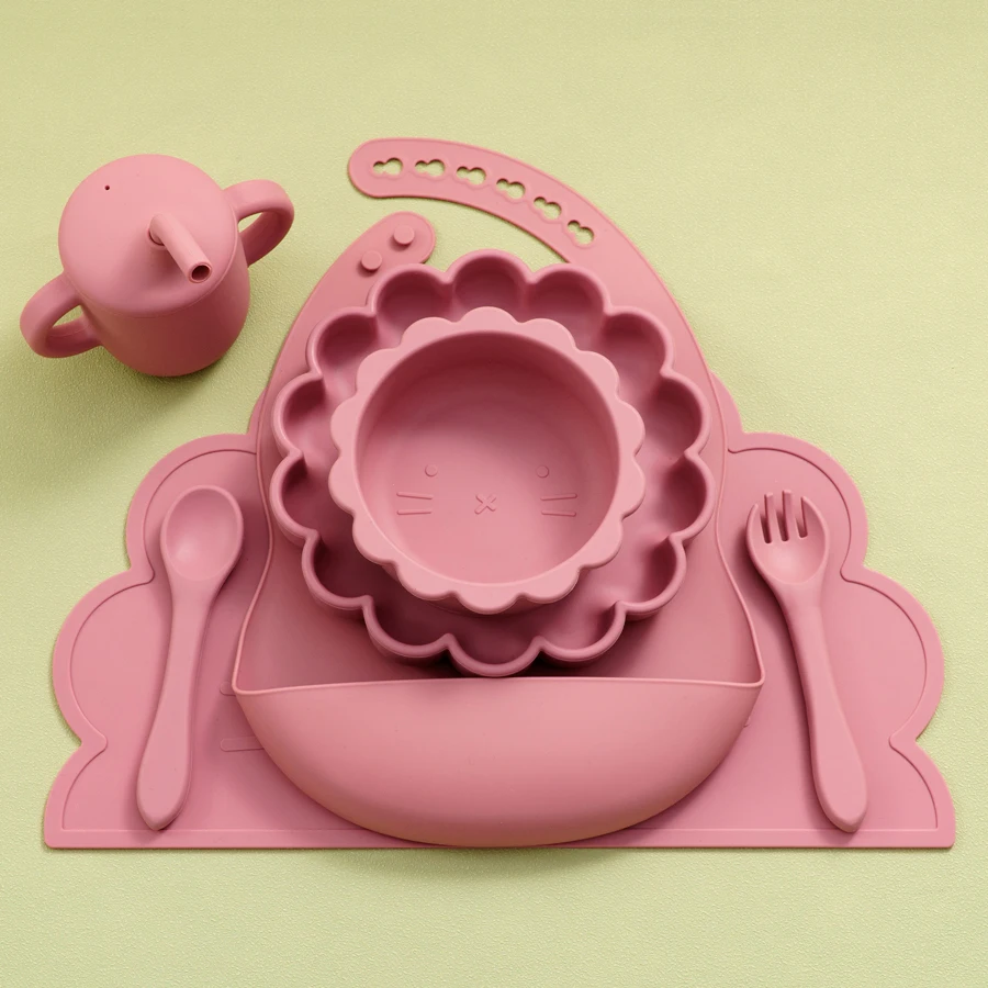 7 pezzi Set di stoviglie in Silicone per bambini bavaglino regolabile Cartoon a forma di leone tovaglietta ciotola piatto alimentazione cucchiaio forchetta tazza portatile