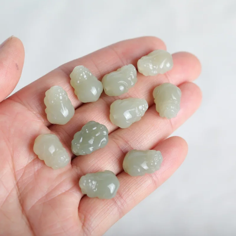 

Нефритовый кулон «Пи Сю» из Цинхая, с отверстием, для мужчин и женщин