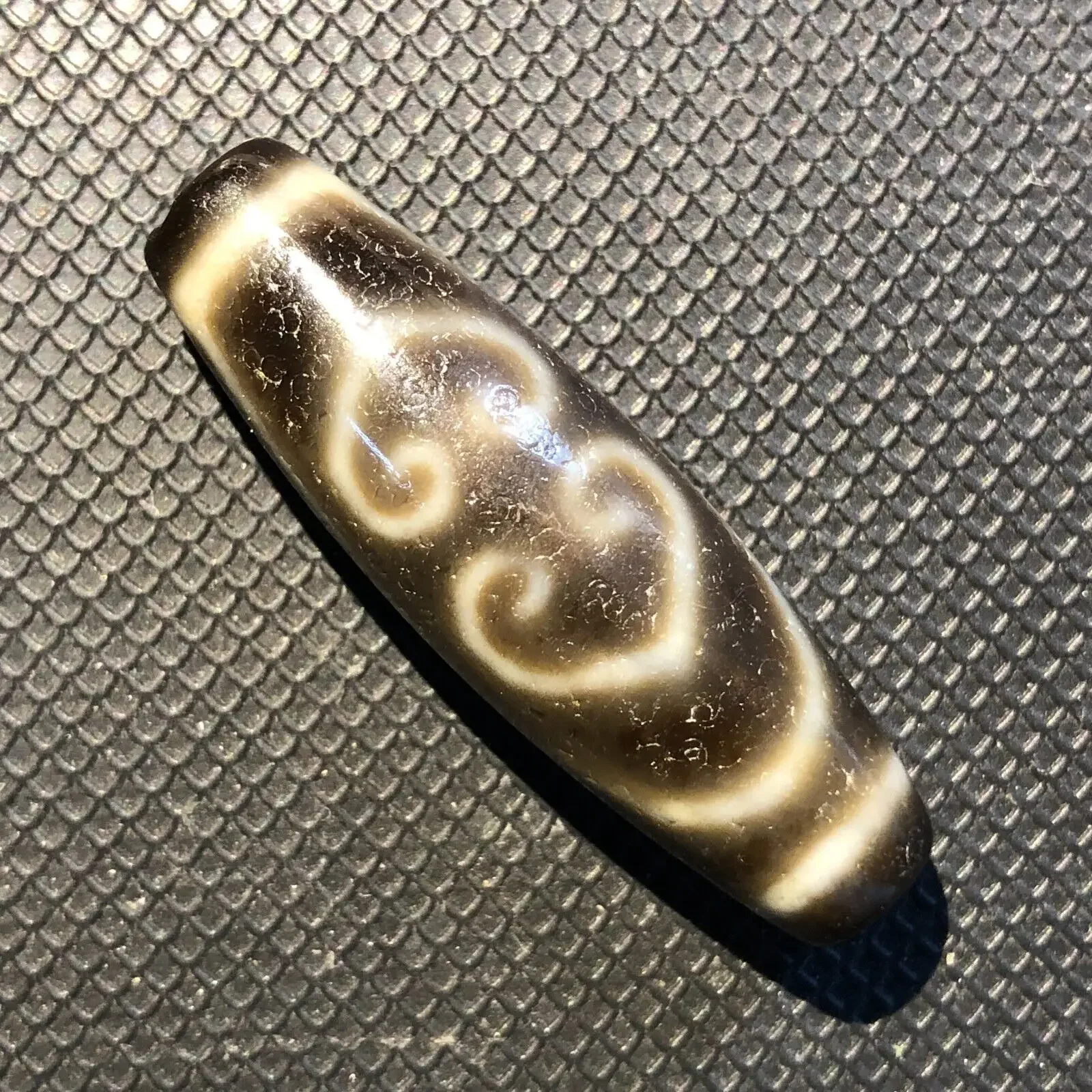 

Magic Tibetan Old Agate Dragon Skin Buddha's heart vajra Totem dZi Bead Amulet