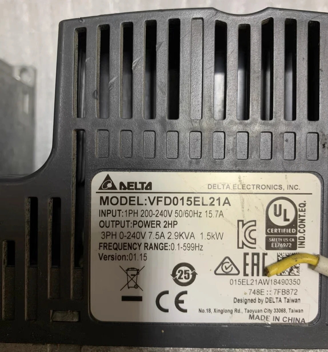 Imagem -03 - Inversor Usado com Entrada Monofásica Vfd015el21a Teste a Função Normal 1.5kw