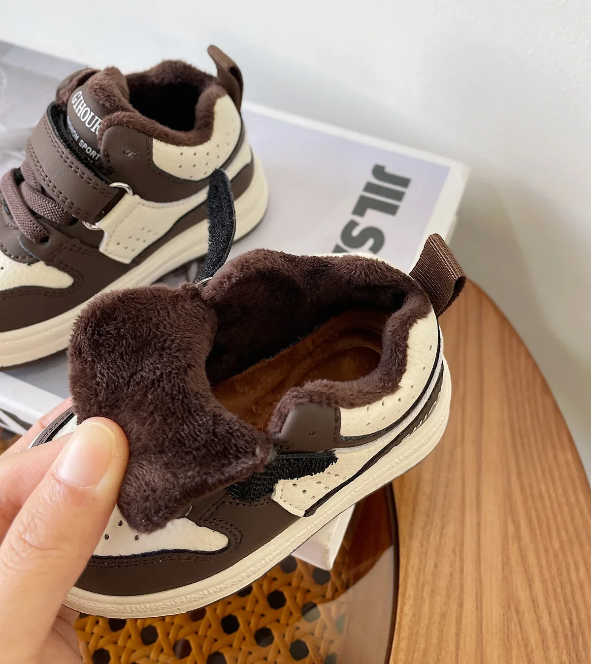 Winter New Children\'s Plush Cotton-padded Shoes Casual Kids Board Shoes Baby Fashion Sneakers Sale Fleece Shoes