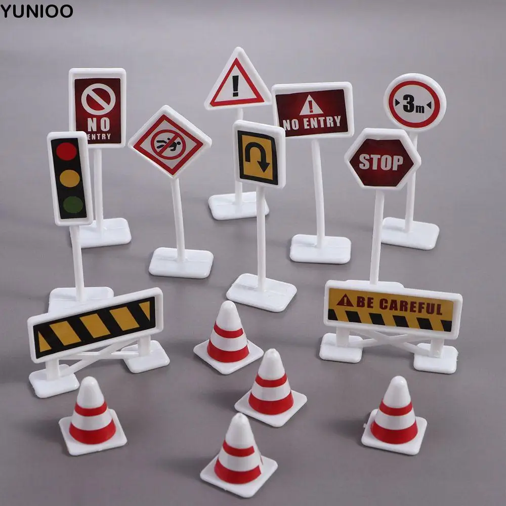 

15Pcs/Set Model Toy Traffic Signs Mini Traffic Signs Model Toy City Traffic Road Block Mini Simulation Scene Birthday Gifts