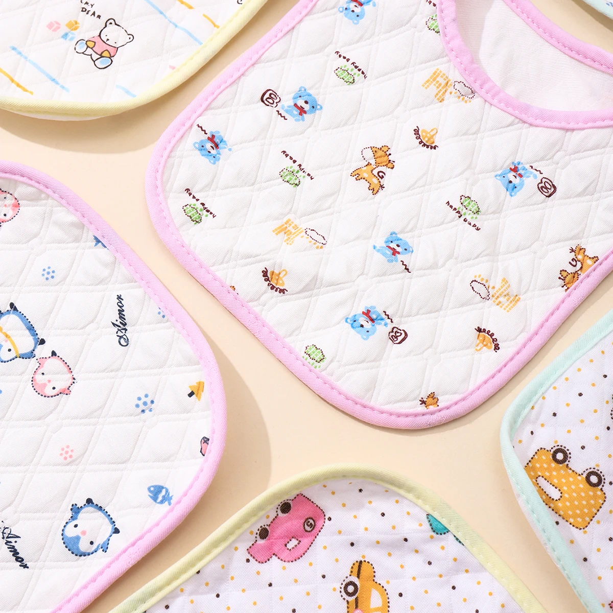 Random 3pcs Baby Bibs Burp Cloths Bibs Soft Cotton Adjustable Bib U Shape Newborn Feeding Bibs Infants Saliva Towel