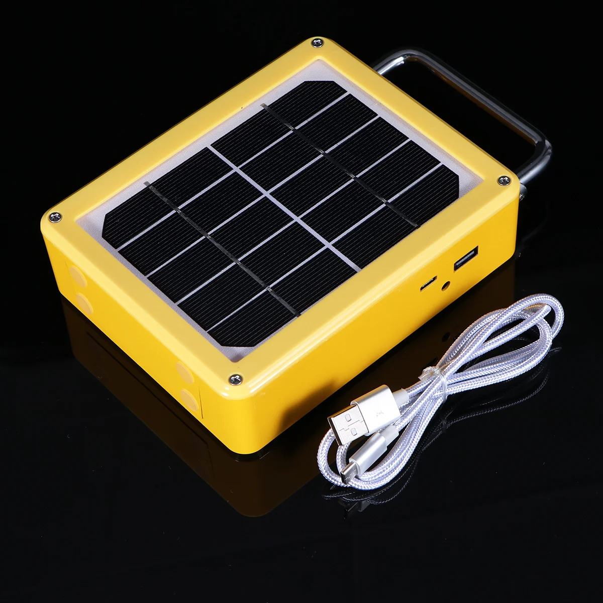 Lampu LED Tenaga Surya yang Kokoh 10W 6000k Putih untuk Perawatan Berkemah di Luar Ruangan Lampu Tenaga Surya Darurat Lampu Darurat