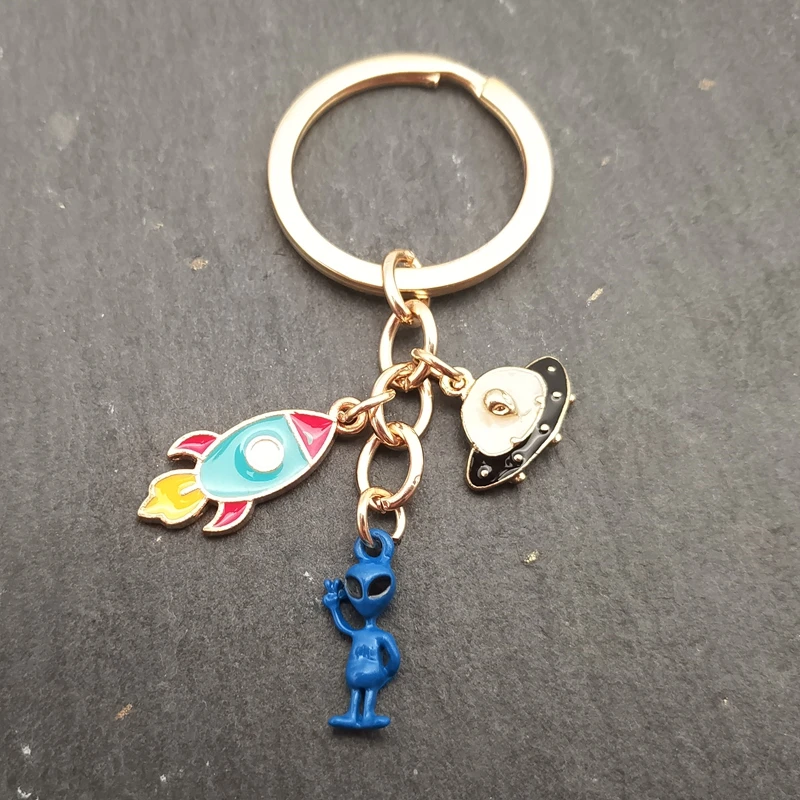 Spaceman Astronaut Keychain Accessories Fashion Robot Acrylic Rocket Saturn Alien Pendant Couple Keychain Jewelry