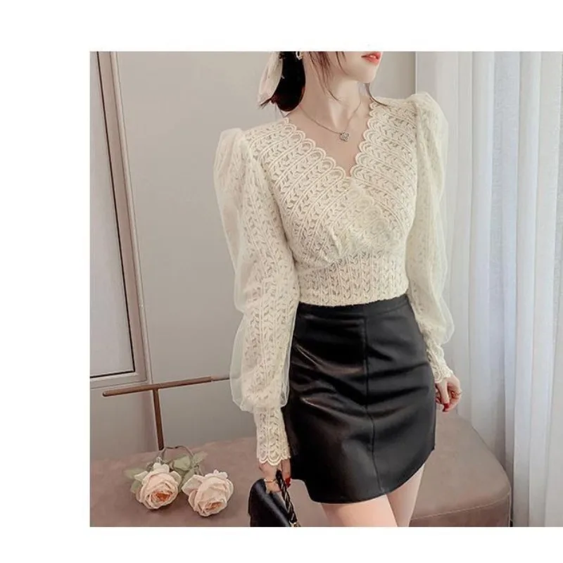 Spring and Autumn Women's Pullover V-neck Gauze Bubble Long Sleeve T-shirt Tie Flowers Lace Bottom Fashion Sexy Commuter Tops