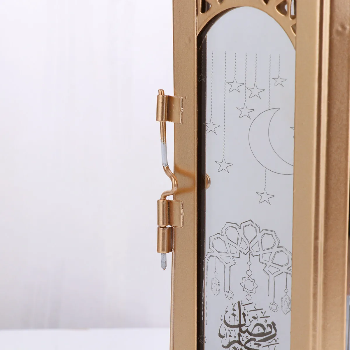 

Eid Decorative Lantern Iron Ramadan Lamp Warm Light Portable Storm Style Design for Party Prom Cosplay Shop