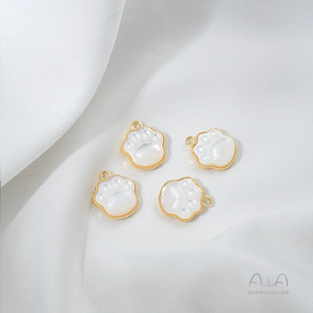 

Natural Black and White Copper Charms 14K Gold Color Cute Cat Claw Meow Palm Pendant DIY Handmade Bracelet Jewelry Pendant