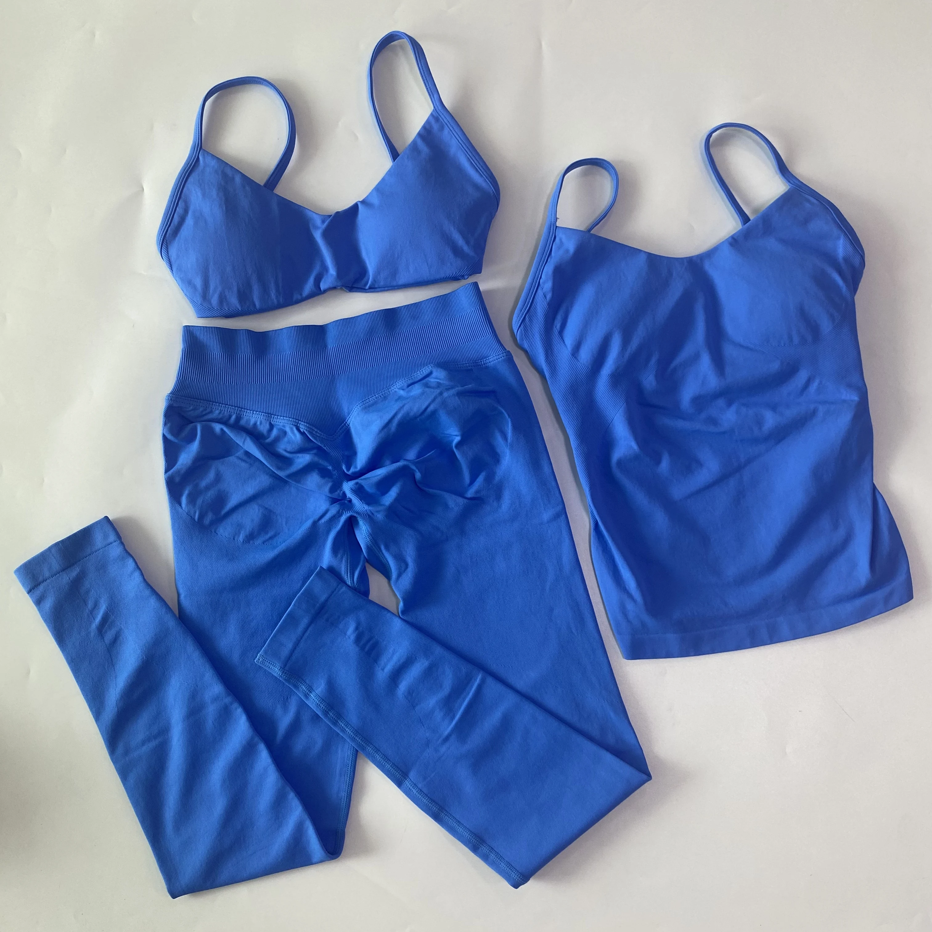 3-teiliges nahtloses Yoga-Set, Sport-BH, Top mit Rundhalsausschnitt, High-Waist-Leggings mit Po-Formung, Fitness-Workout-Sportanzug – Detail 12