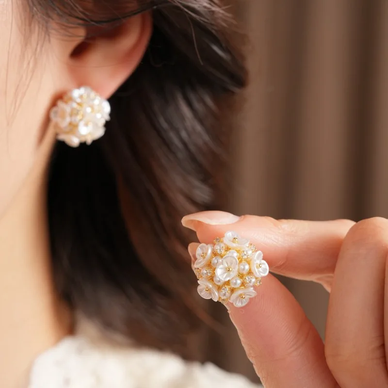 14k Gold Plated White Acrylic Flower Stud Earrings Women Zircon Imitation Pearl Cluster Nail Earrings Elegant Trendy Jewelry K