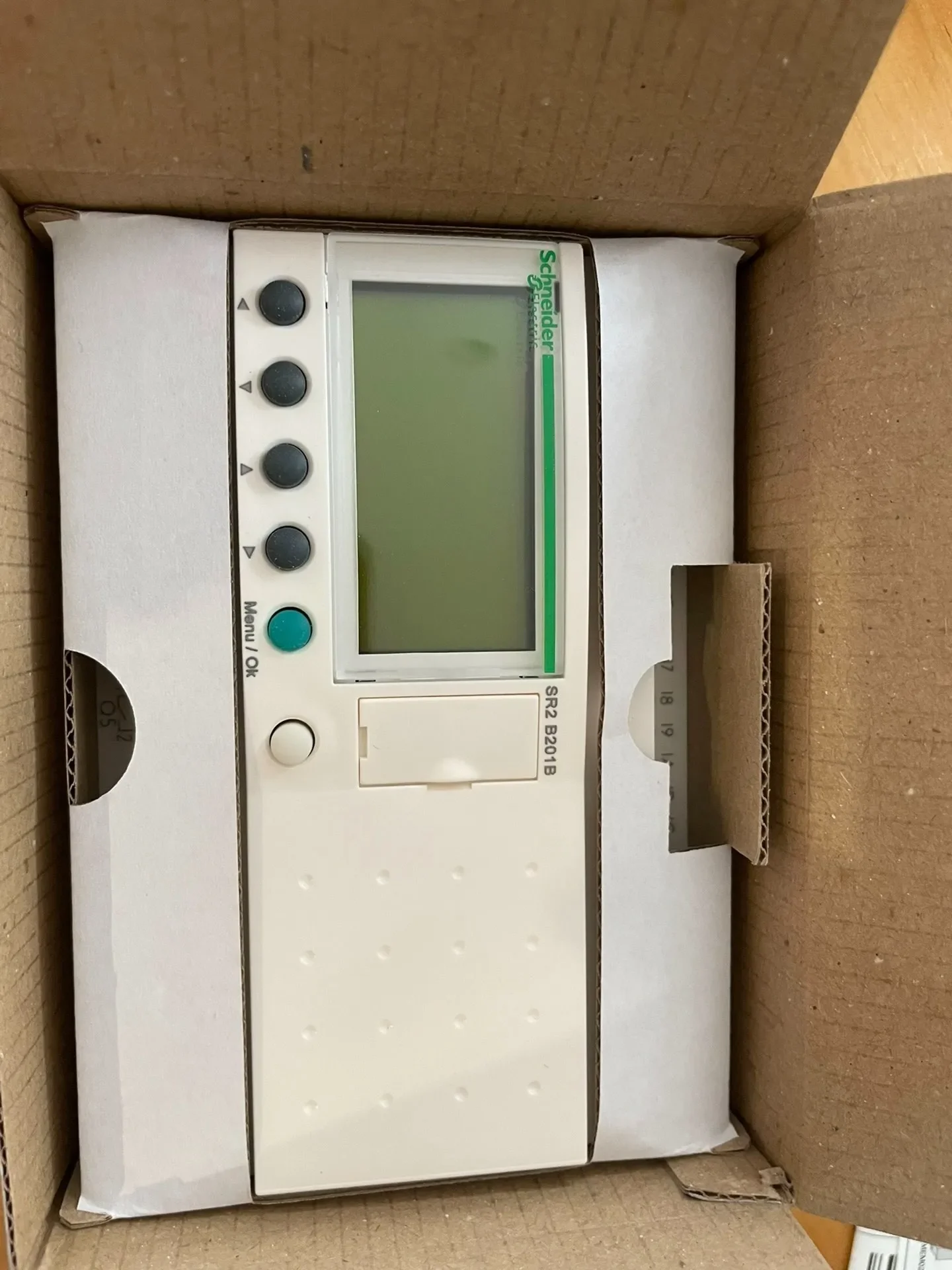 Schneide PLC controller SR2B121FU SR2 logic/SR2B121JD/SR2B122BD/SR2B201B