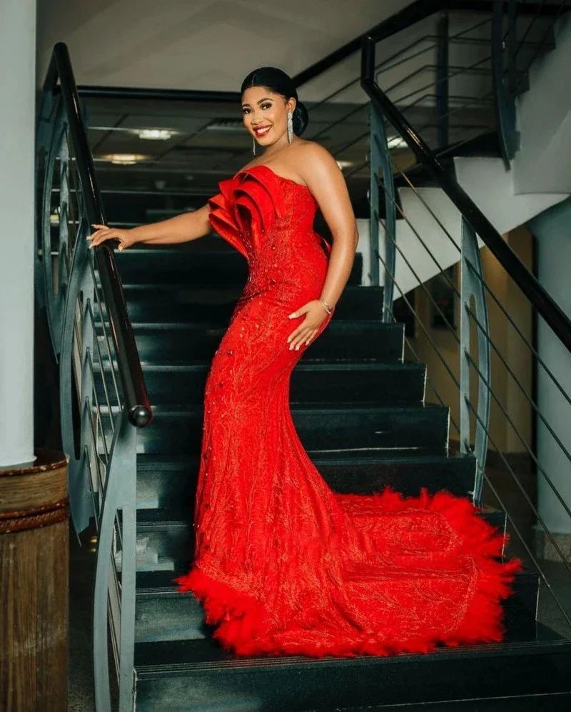 con plumas 3D Sweetheart Lace up Back Vestido de noche de sirena africana Vestido de fiesta personalizado Vestidos de fiesta Aso Ebi con cuentas de encaje de lujo