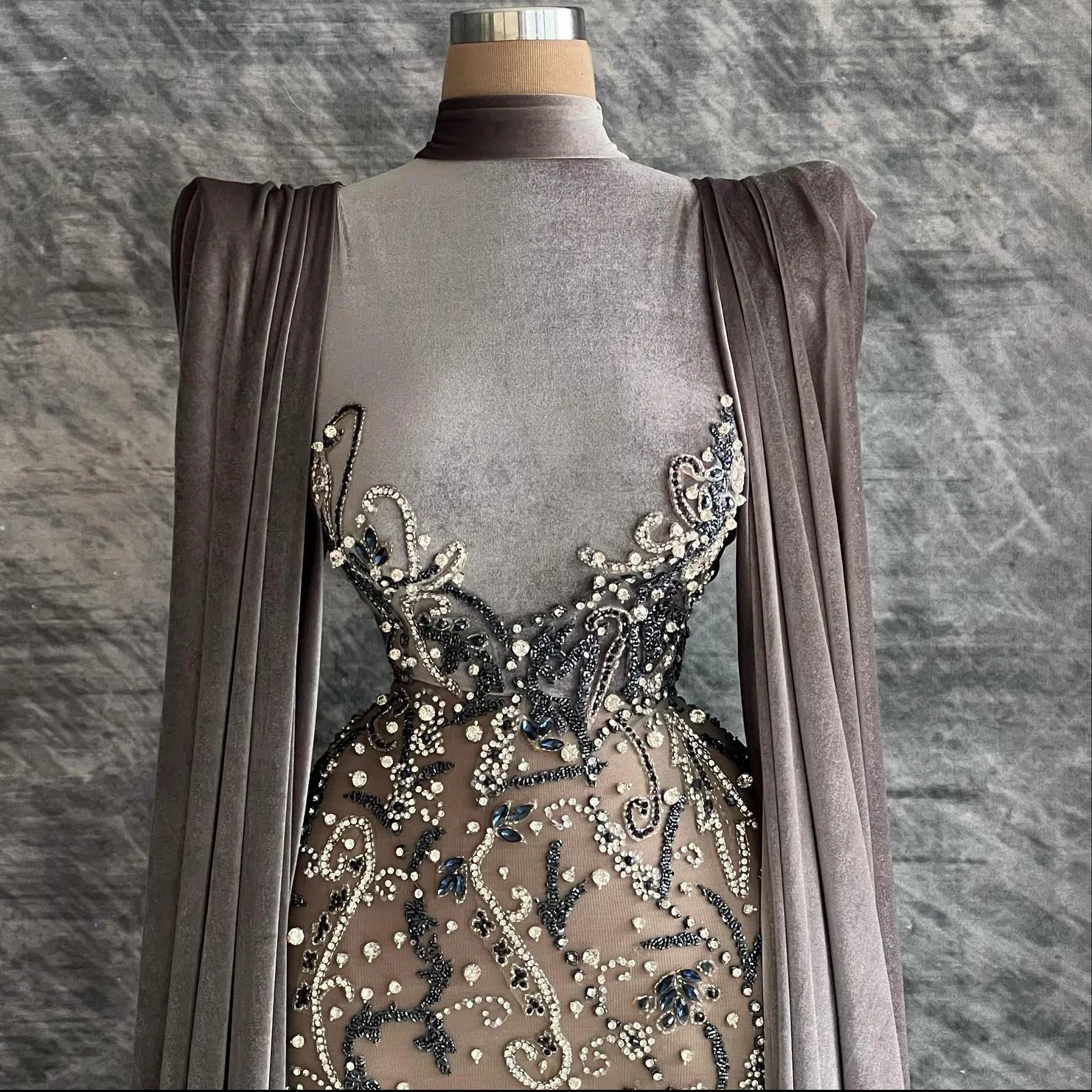 New 2025 Evening Dress Velvet Patchwork Lace Embroidery Dress with Shoulder Train and High Neckline Party Banquet Dress
