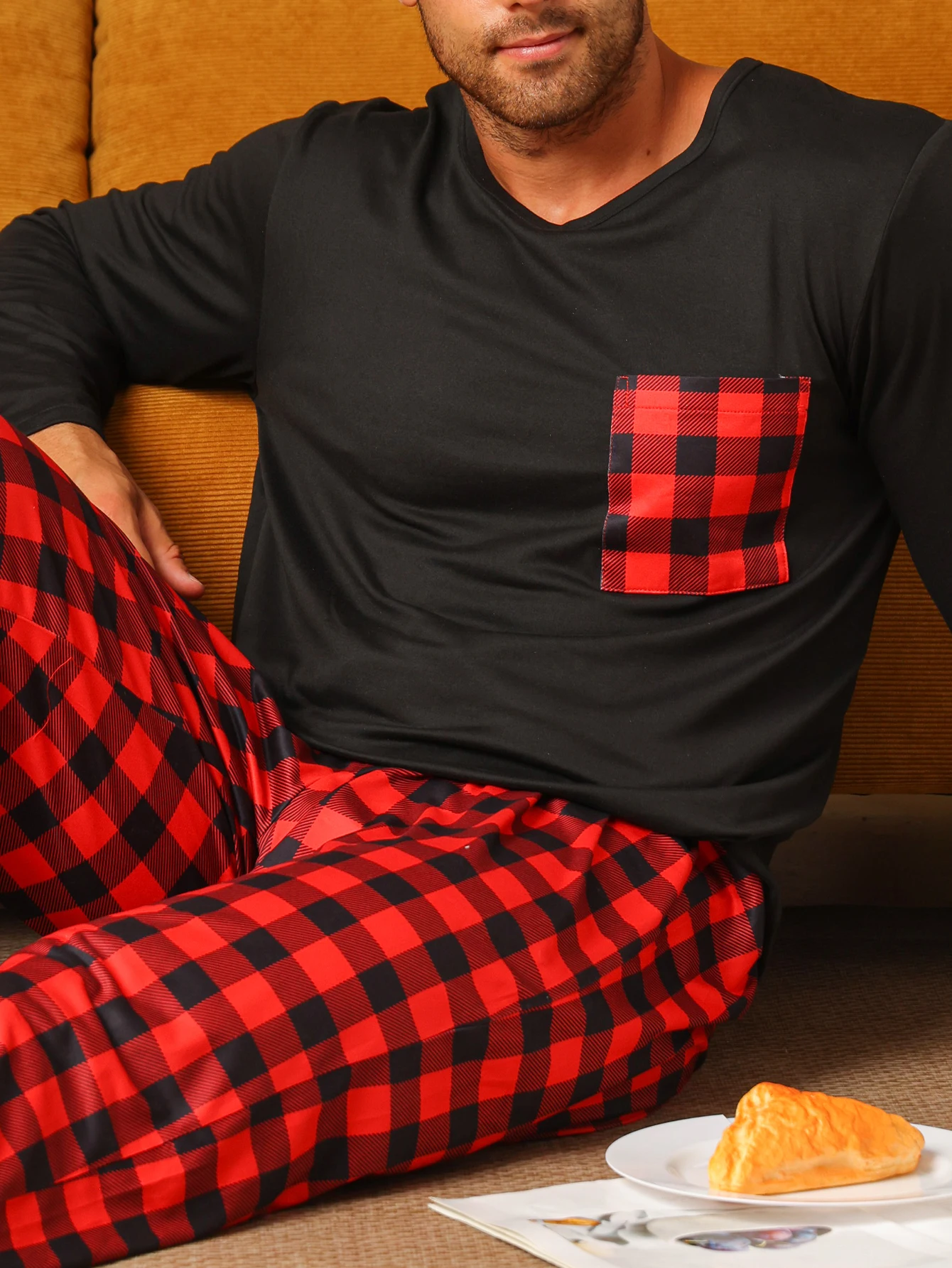 Two piece sets men\'s pajamas autumn and winter long sleeved pants checkered sleepwear set