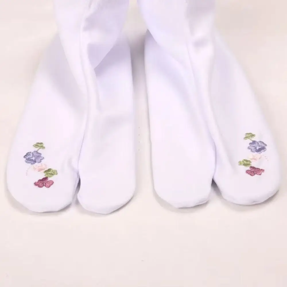 Embroidery Flower Two Toed Socks Mid-calf Japanese Style Toe Separator Socks Women Hosiery Split Toe Sock Summer