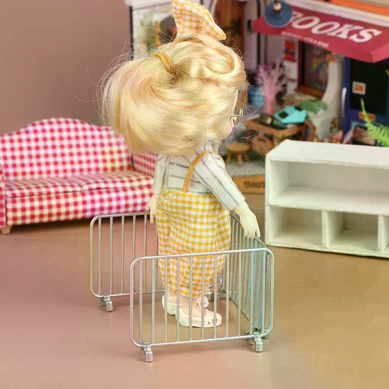 1:12 Dollhouse Simulation Metal Traffic Protective Fence Railing Dollhouse Mini Station Decoration Micro Scene Construction Prop