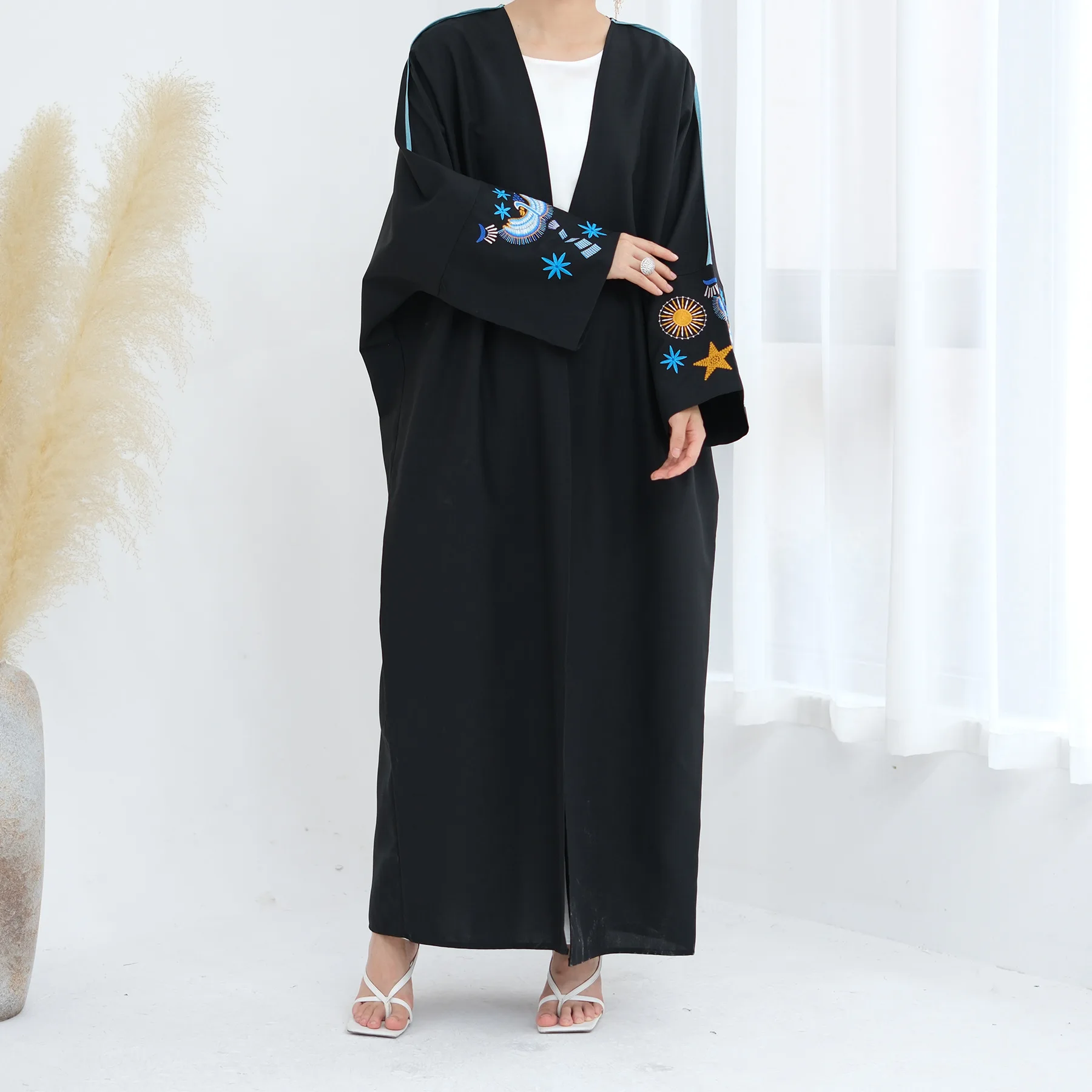 فساتين بنمط جديد للنساء عباية إسلامية بأكمام مطرزة + طقم حجاب ملابس إسلامية تقليدية فاخرة بدلة وشاح عباية مفتوحة