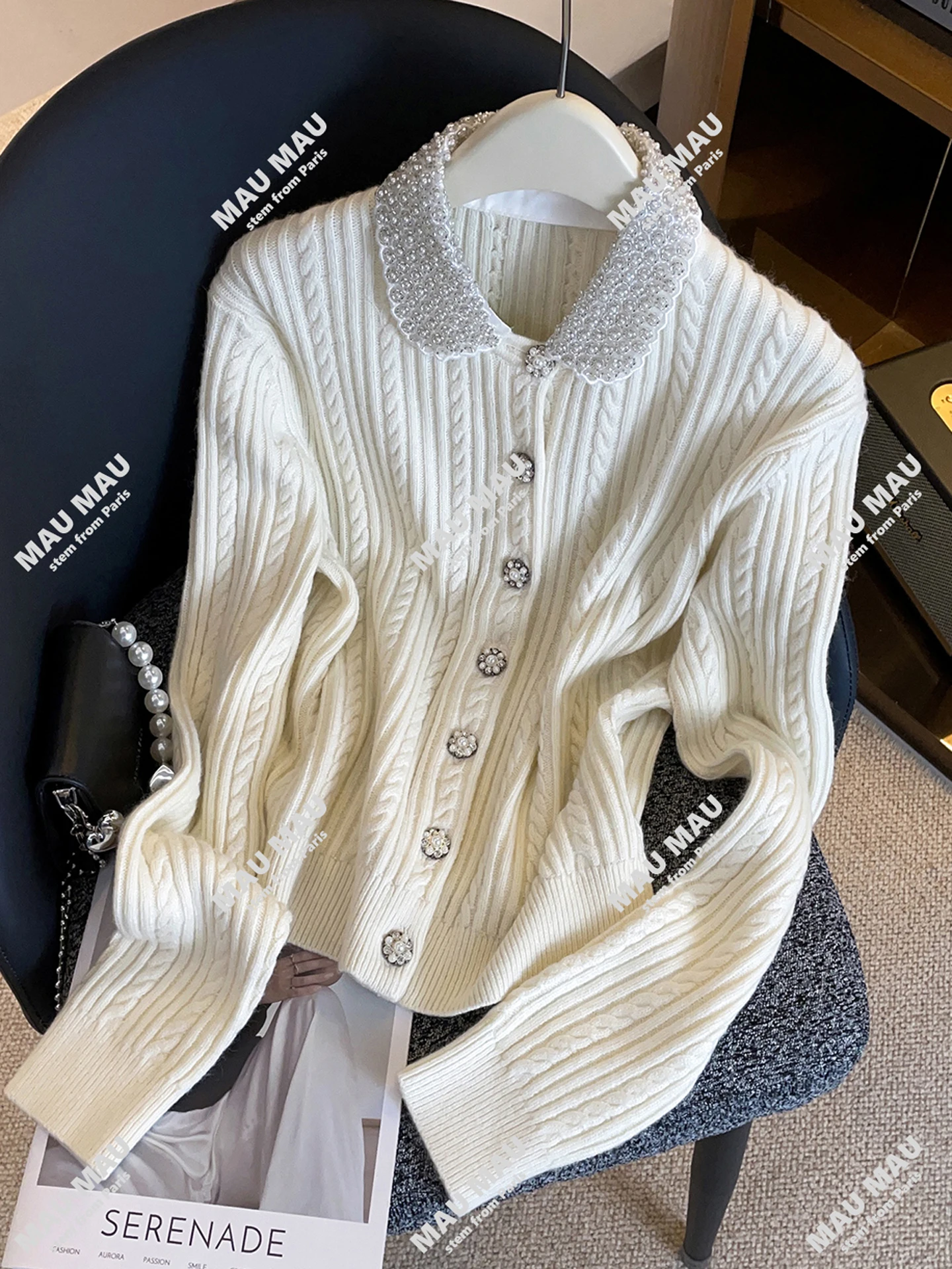 

Вязаный кардиган с жемчужной отделкой и воротником-стойкой из мягкой ткани средней плотности для повседневной женской носки осенью