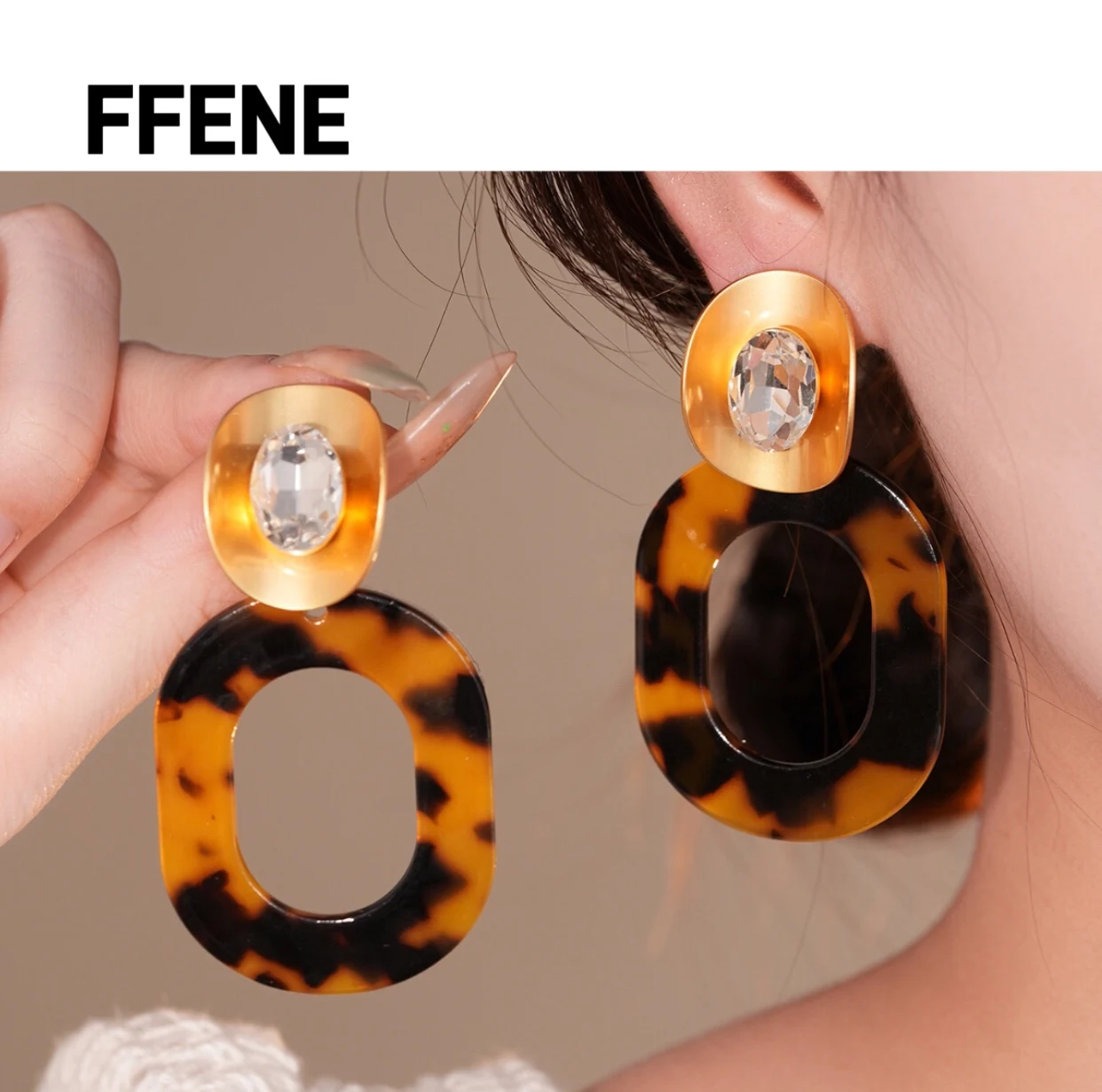 

Hot-selling European and American retro exaggerated geometric metal earring high-end sense temperament ear jewelry