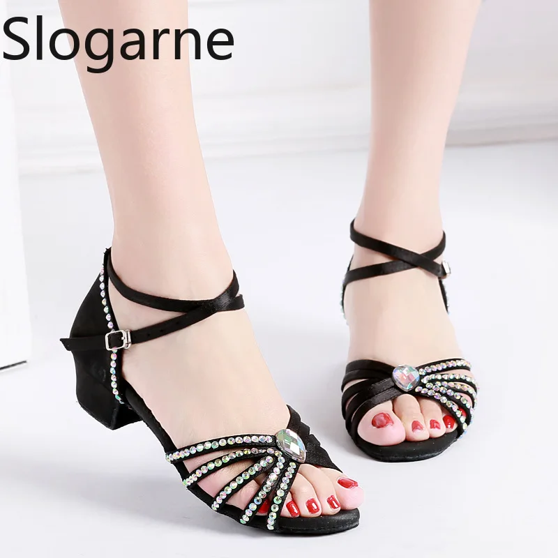 

Туфли для латиноамериканских танцев для девочек на каблуке 3,5 см, детские танцевальные туфли со стразами, женские сандалии для танго и бальных танцев, модная сценическая обувь с мягкой подошвой