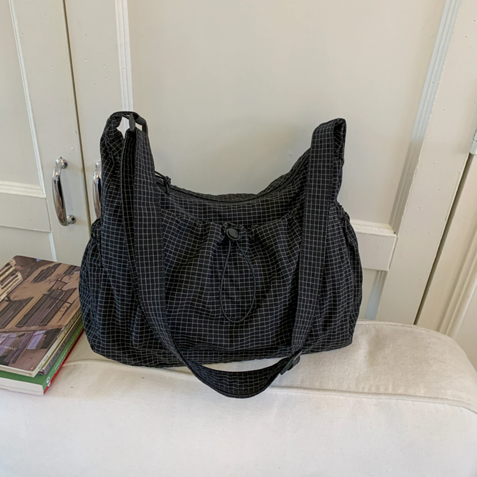 bolsa-tote-feminina-de-nylon-com-cordao-bolsa-crossbody-de-grande-capacidade-plissada-nuvem-bolsa-de-ombro-elegante-xadrez-bolsa-de-compras-com-data