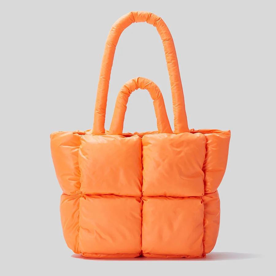 蛍光色の女性用キルティングショルダーバッグ,ファッショナブルな女性用デザイナーバッグ,高級ナイロンレーザー,大容量,冬のトートバッグ