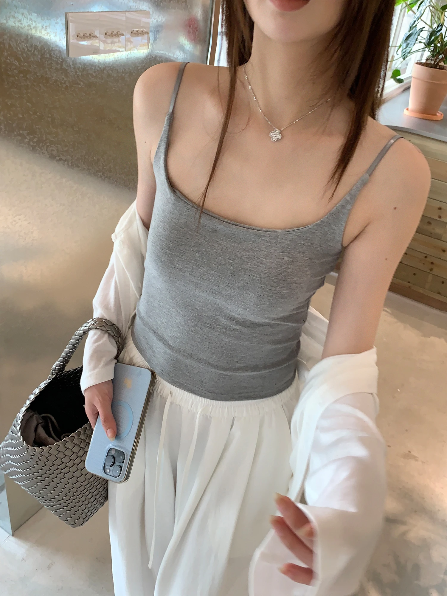 

Высокоэластичный цельный топ на бретельках для женщин, летний, с U-образным вырезом, облегающий, для ношения под одеждой, комфортный, из волокнистого материала, для повседневной носки